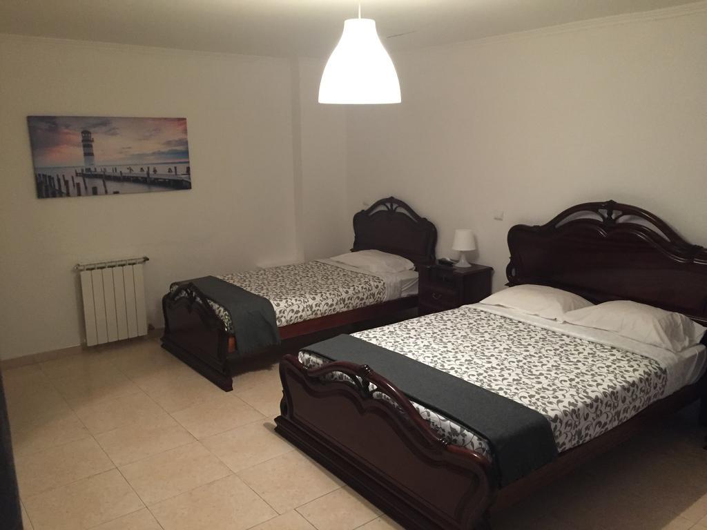 Granada Holidays Vendégház São Martinho do Porto Kültér fotó