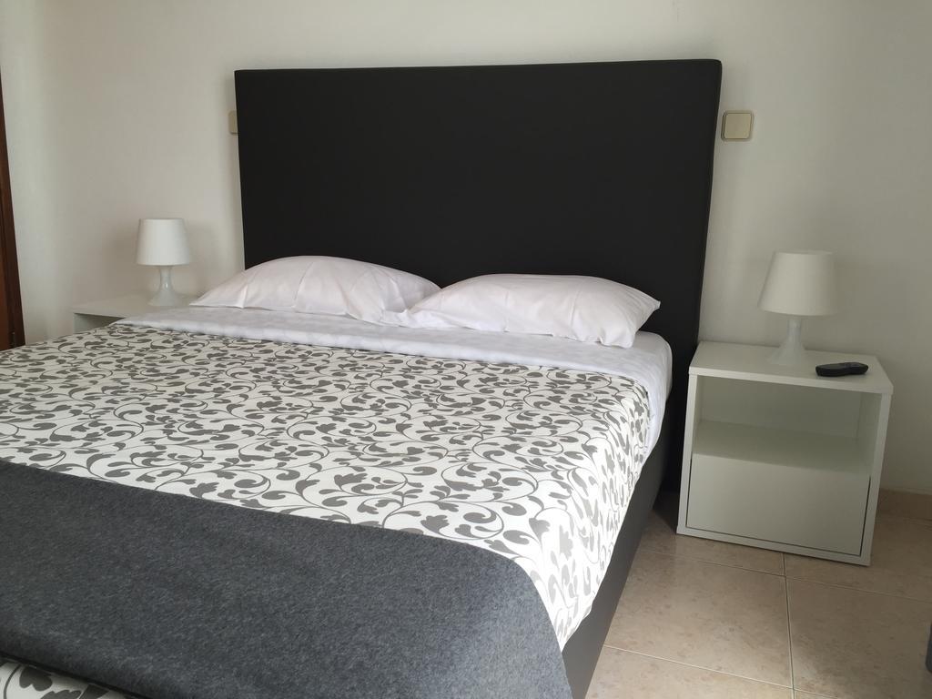 Granada Holidays Vendégház São Martinho do Porto Kültér fotó